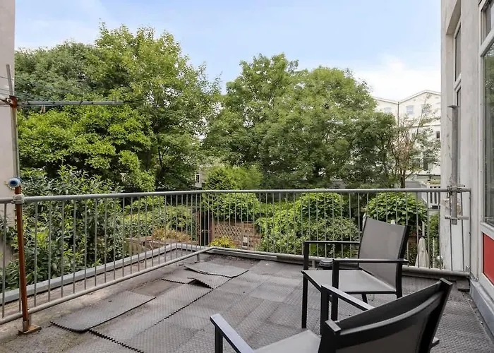 Comfortabel アパート